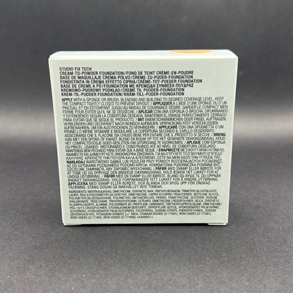 MAC Cosmetics Cream-to-Powder Foundation NW33 - Picture 3 of 8